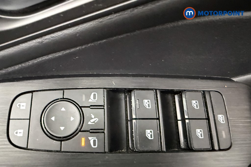 Nissan Qashqai N-Connecta Automatic Petrol SUV - Stock Number (1680468) - 19th supplementary image