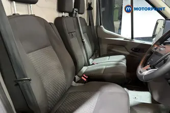 Ford Transit Limited Automatic Diesel Medium Roof Van - Stock Number (1680978) - 22nd supplementary image