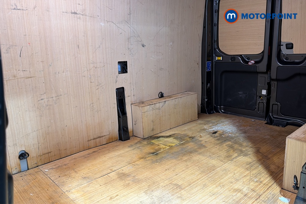 Ford Transit Limited Automatic Diesel Medium Roof Van - Stock Number (1680978) - 25th supplementary image