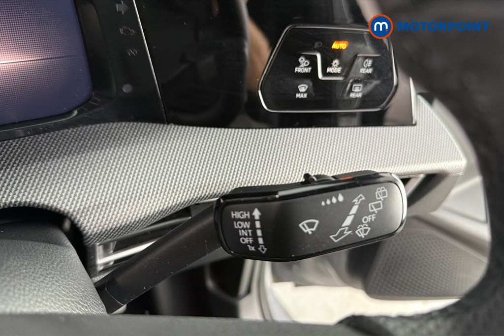 Volkswagen Golf Black Edition Manual Petrol Hatchback - Stock Number (1682357) - 6th supplementary image