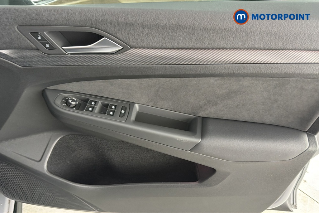 Volkswagen Golf Black Edition Manual Petrol Hatchback - Stock Number (1682357) - 18th supplementary image