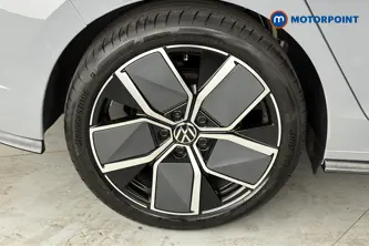 Volkswagen Golf Black Edition Manual Petrol Hatchback - Stock Number (1682357) - 46th supplementary image