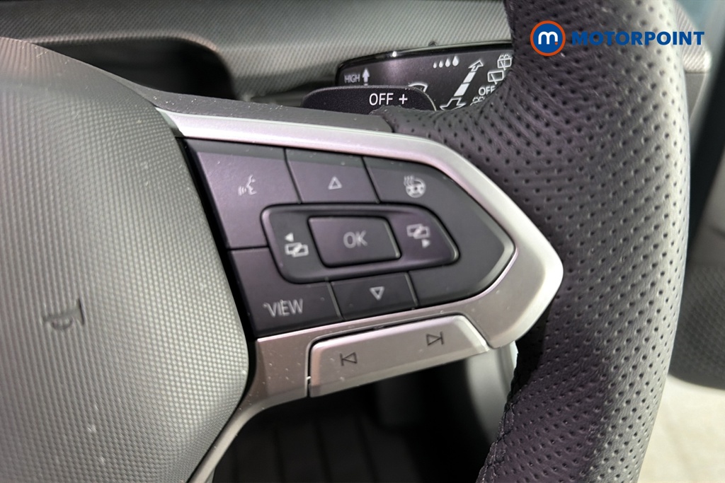 Volkswagen Golf R-Line Automatic Petrol Hatchback - Stock Number (1682358) - 3rd supplementary image