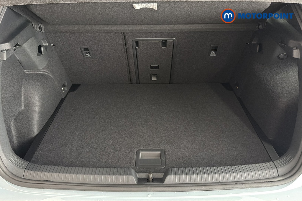 Volkswagen Golf R-Line Automatic Petrol Hatchback - Stock Number (1682358) - 30th supplementary image