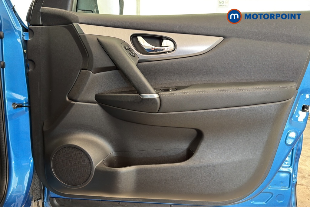 Nissan Qashqai N-Motion Manual Petrol SUV - Stock Number (1684052) - 18th supplementary image