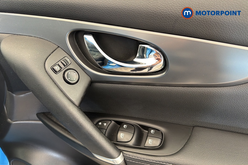 Nissan Qashqai N-Motion Manual Petrol SUV - Stock Number (1684052) - 19th supplementary image