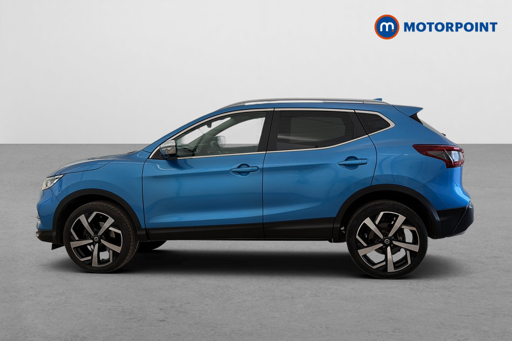 Nissan Qashqai N-Motion Manual Petrol SUV - Stock Number (1684052) - Drivers side