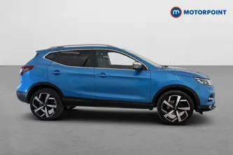 Nissan Qashqai N-Motion Manual Petrol SUV - Stock Number (1684052) - Passenger side