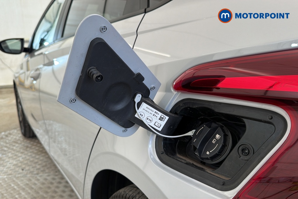 Hyundai I20 Black Line Manual Petrol Hatchback - Stock Number (1684713) - 41st supplementary image