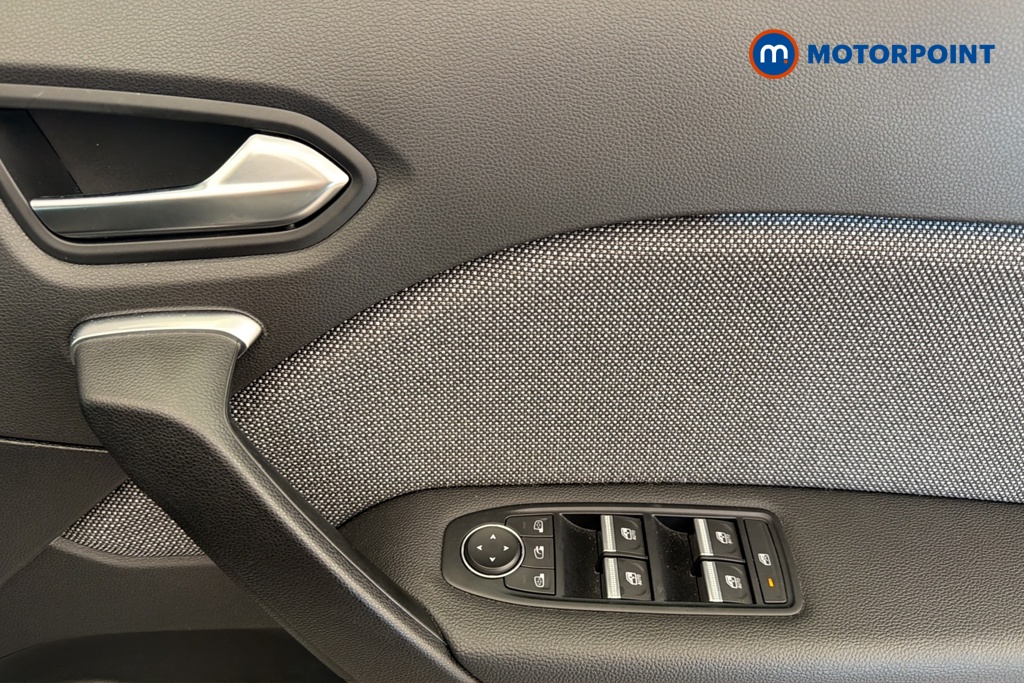 Renault Captur Techno Automatic Petrol-Electric Hybrid SUV - Stock Number (1684915) - 19th supplementary image