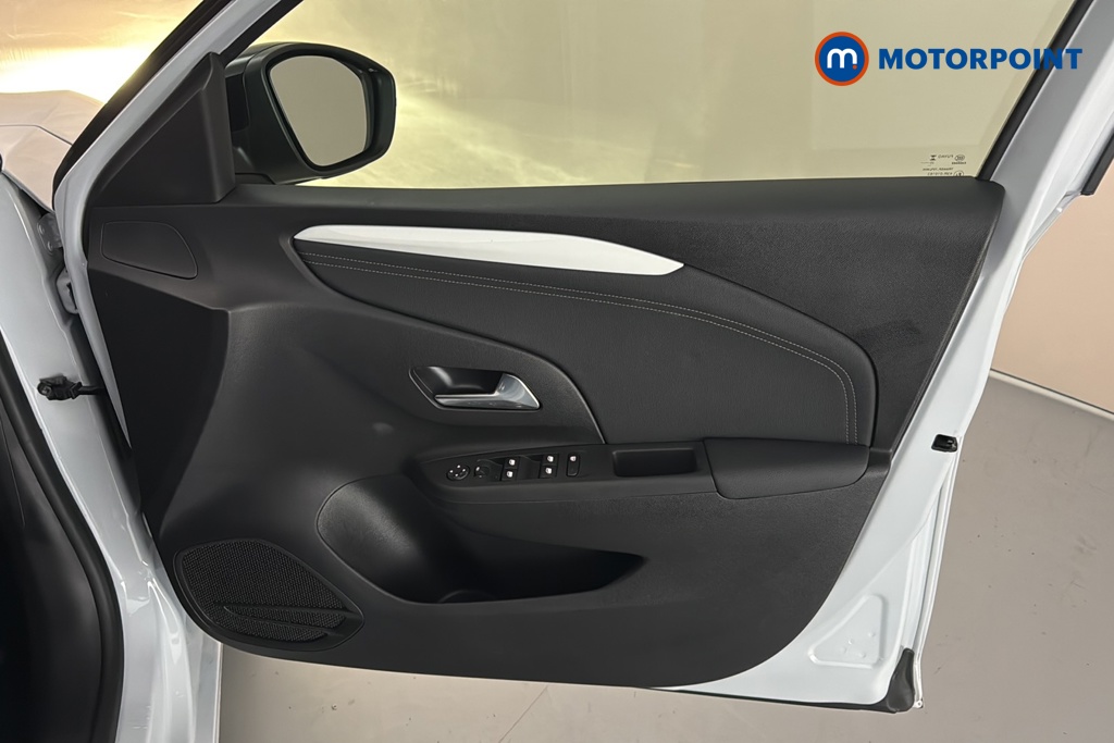 Vauxhall Corsa YES Manual Petrol Hatchback - Stock Number (1639885) - 18th supplementary image