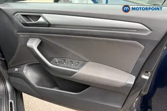 Volkswagen T-Roc Active Manual Petrol SUV - Stock Number (1649355) - 18th supplementary image