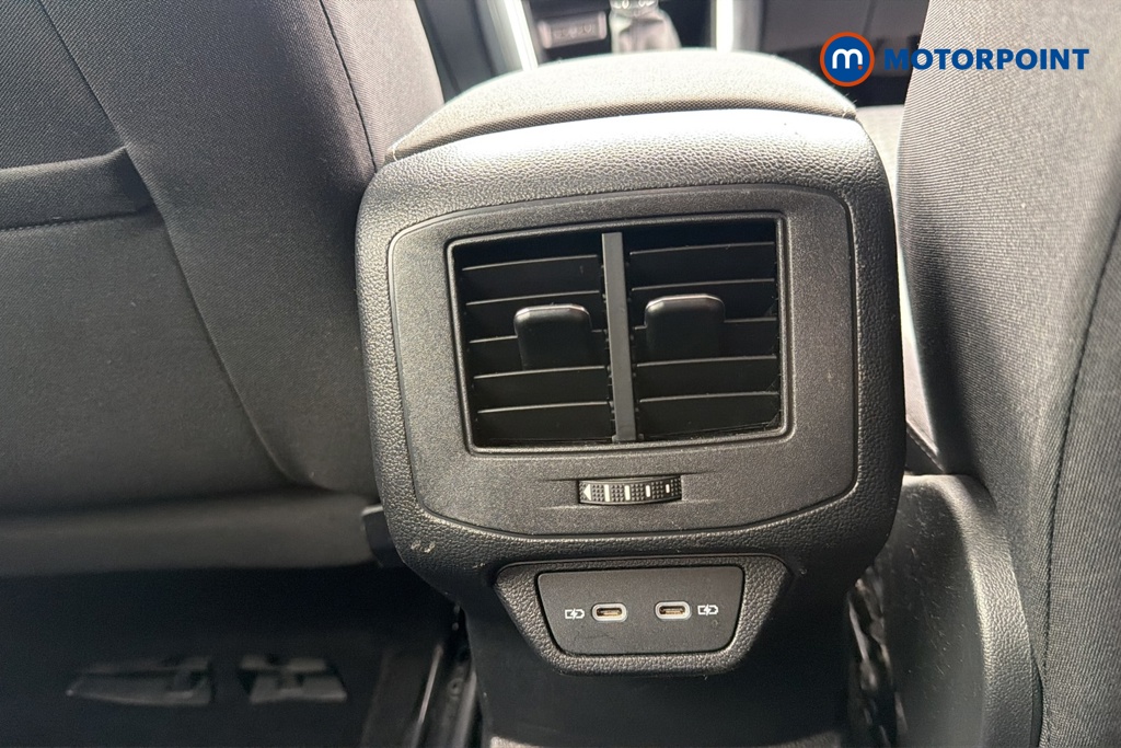 Volkswagen T-Roc Active Manual Petrol SUV - Stock Number (1649355) - 28th supplementary image