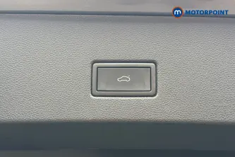 Volkswagen T-Roc Active Manual Petrol SUV - Stock Number (1649355) - 35th supplementary image