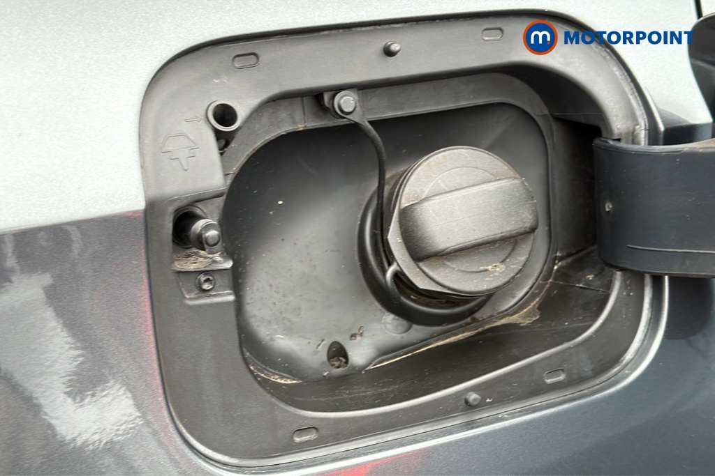 Volkswagen T-Roc Active Manual Petrol SUV - Stock Number (1649355) - 41st supplementary image