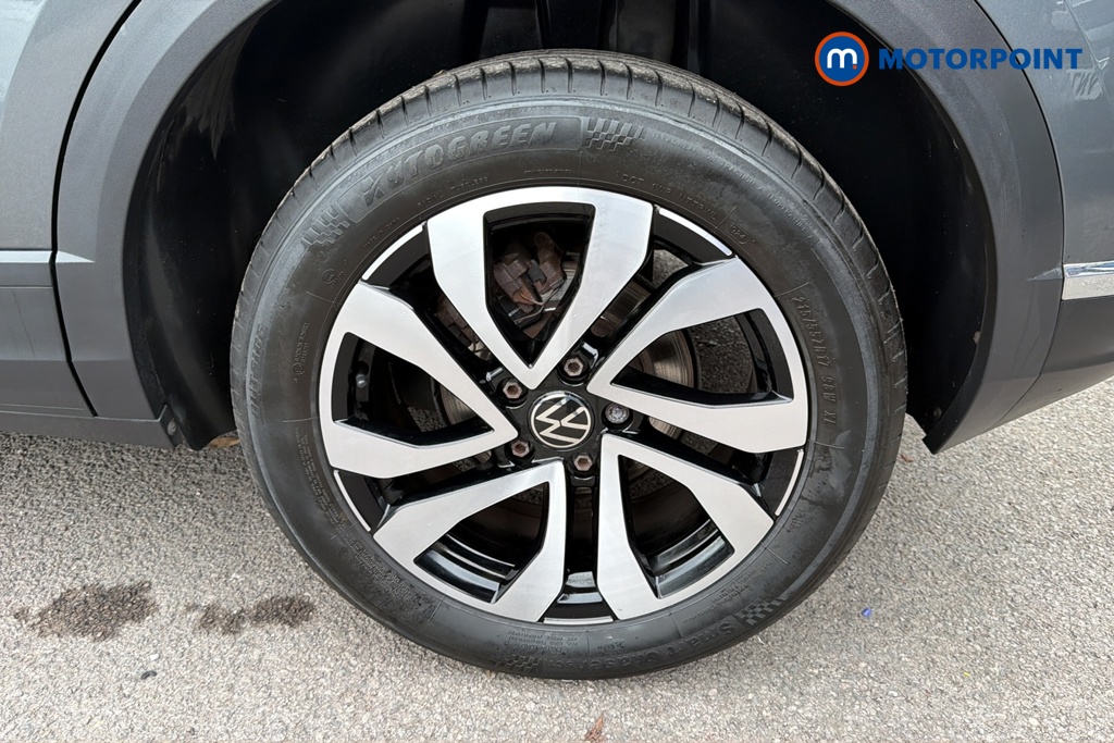 Volkswagen T-Roc Active Manual Petrol SUV - Stock Number (1649355) - 45th supplementary image