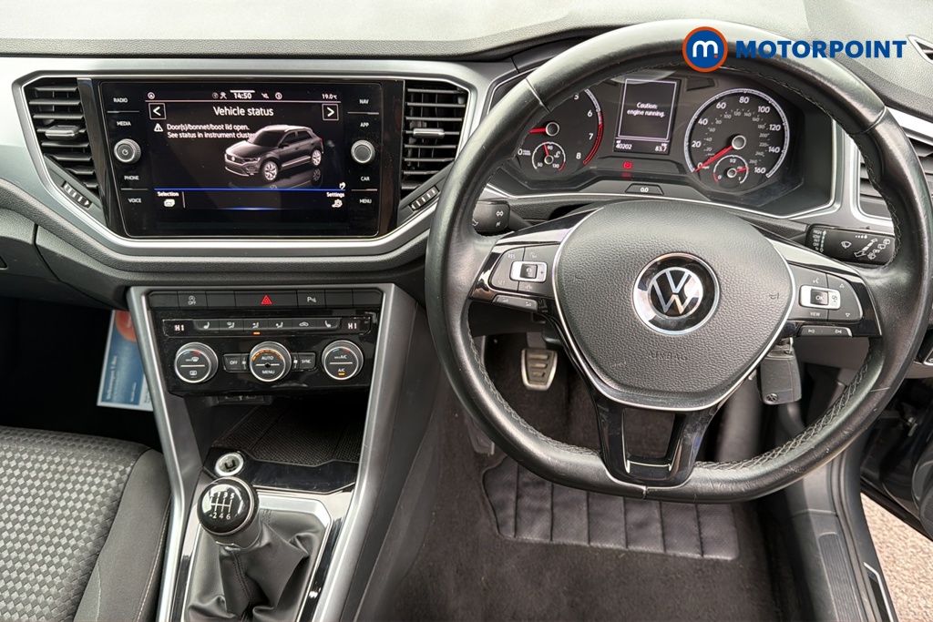 Volkswagen T-Roc Active Manual Petrol SUV - Stock Number (1649355) - 1st supplementary image