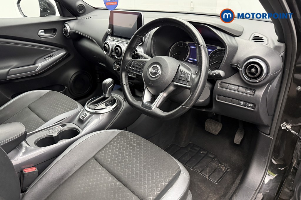 Nissan Juke N-Connecta Automatic Petrol SUV - Stock Number (1658695) - 7th supplementary image