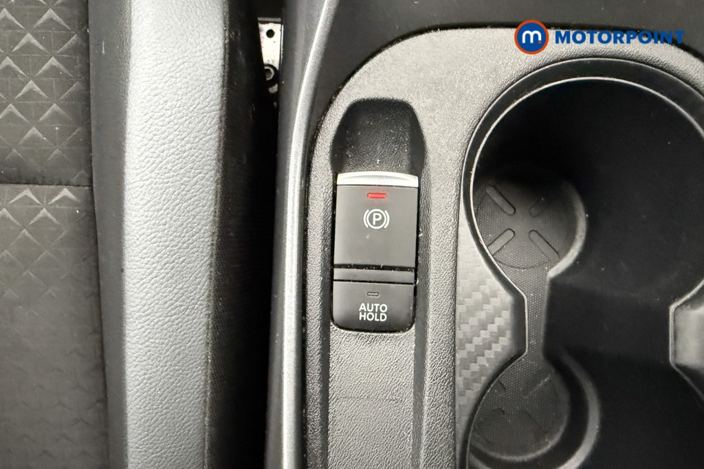 Nissan Juke N-Connecta Automatic Petrol SUV - Stock Number (1658695) - 18th supplementary image