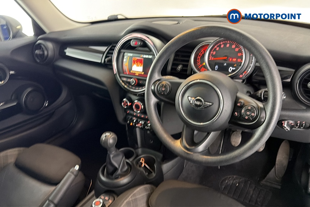 Mini Hatchback Cooper Manual Petrol Hatchback - Stock Number (1664035) - 2nd supplementary image