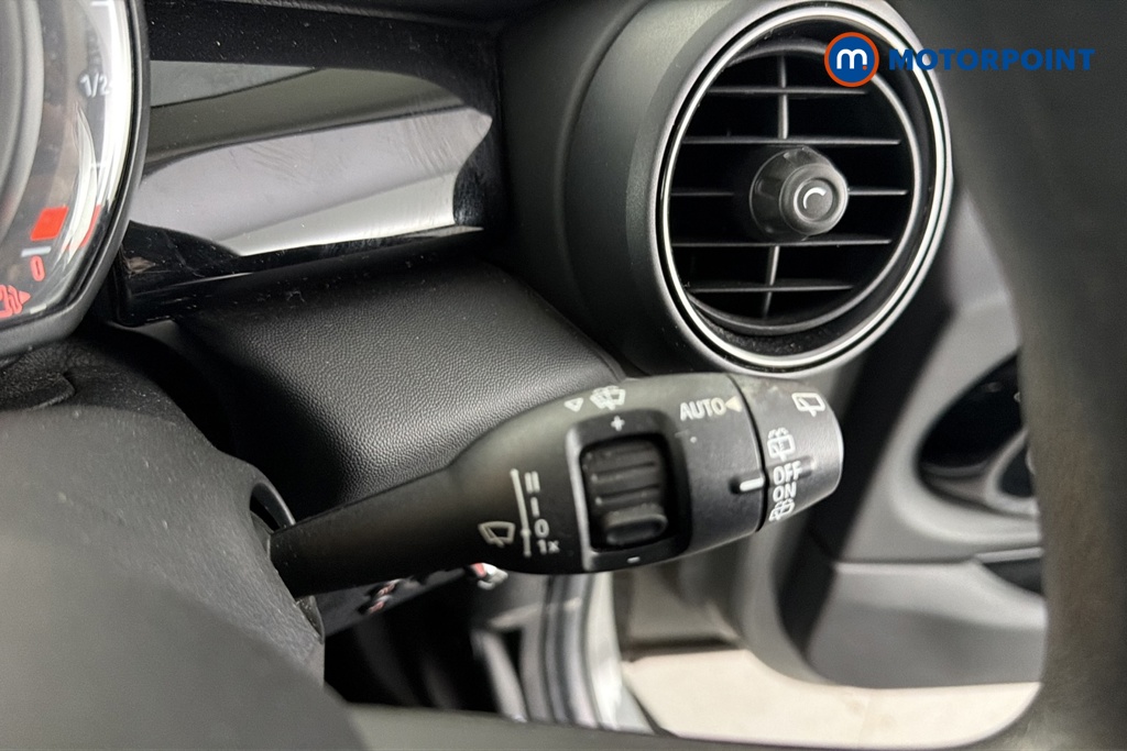 Mini Hatchback Cooper Manual Petrol Hatchback - Stock Number (1664035) - 6th supplementary image
