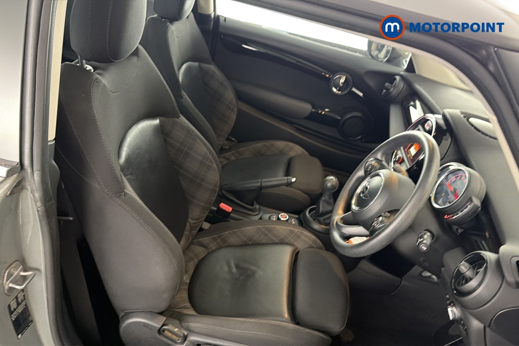 Mini Hatchback Cooper Manual Petrol Hatchback - Stock Number (1664035) - 22nd supplementary image