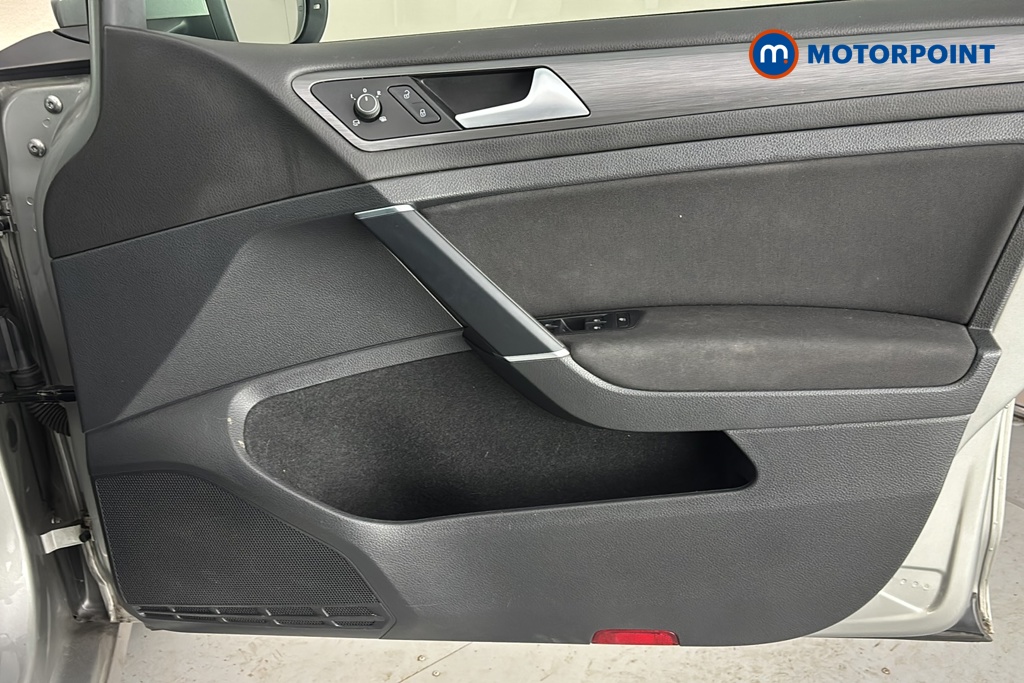 Volkswagen Golf SE Manual Petrol Hatchback - Stock Number (1664786) - 18th supplementary image