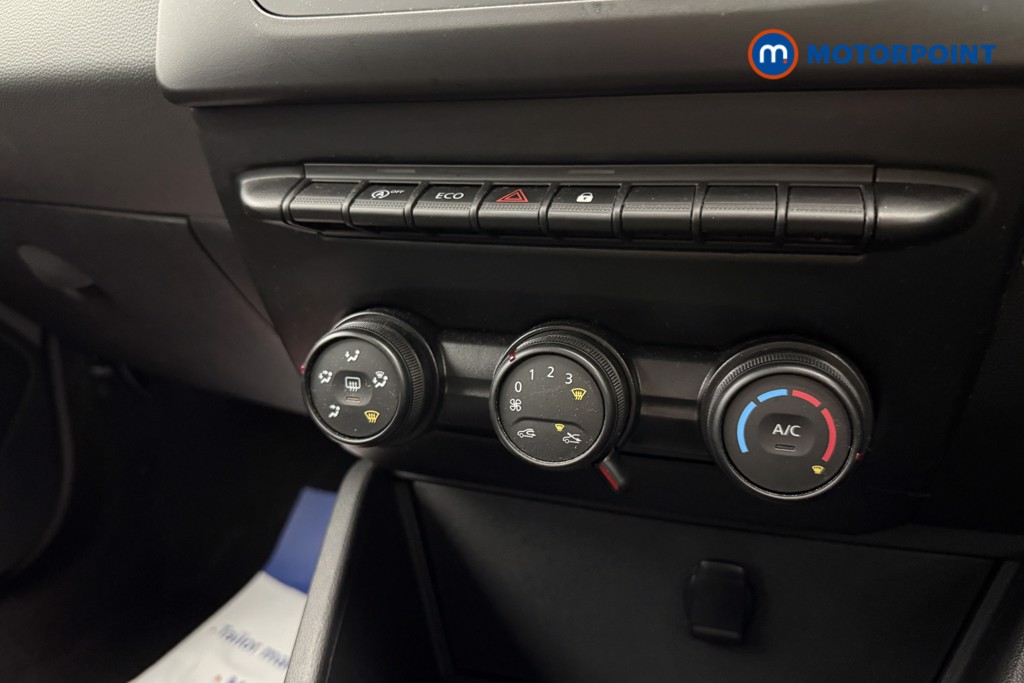 Dacia Duster Essential Manual Petrol SUV - Stock Number (1665802) - 12th supplementary image