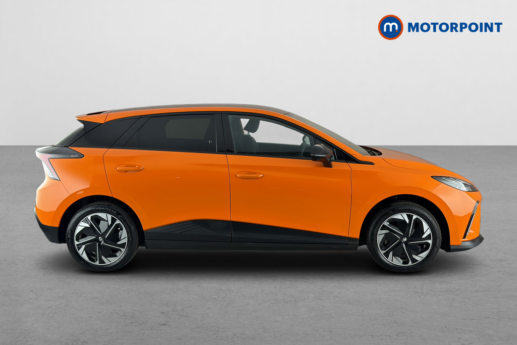 Mg Motor Uk MG4 Trophy Automatic Electric SUV - Stock Number (1670596) - Passenger side
