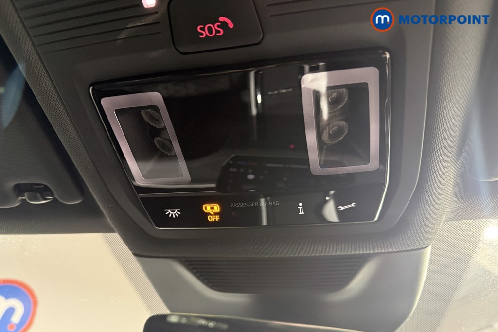 Volkswagen Passat R-Line Automatic Petrol Plug-In Hybrid Estate - Stock Number (1672191) - 10th supplementary image