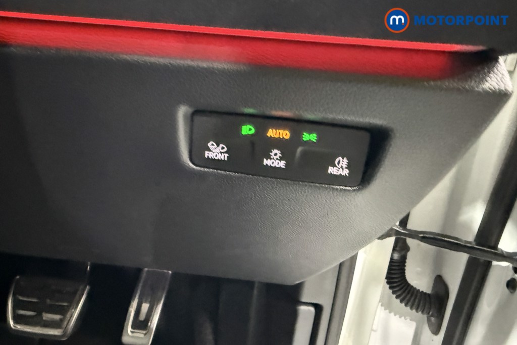 Volkswagen Passat R-Line Automatic Petrol Plug-In Hybrid Estate - Stock Number (1672191) - 16th supplementary image