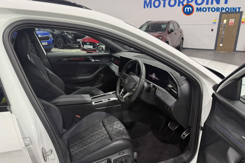 Volkswagen Passat R-Line Automatic Petrol Plug-In Hybrid Estate - Stock Number (1672191) - 1st supplementary image