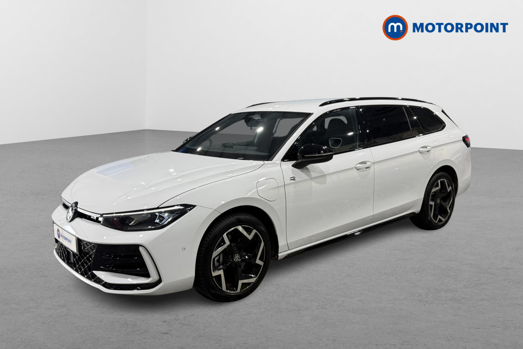 Volkswagen Passat R-Line Automatic Petrol Plug-In Hybrid Estate - Stock Number (1672191) - Passenger side front corner