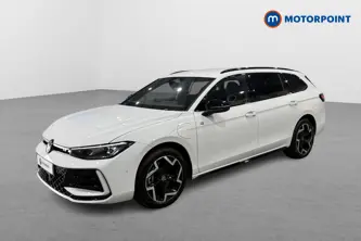Volkswagen Passat R-Line Automatic Petrol Plug-In Hybrid Estate - Stock Number (1672191) - Passenger side front corner