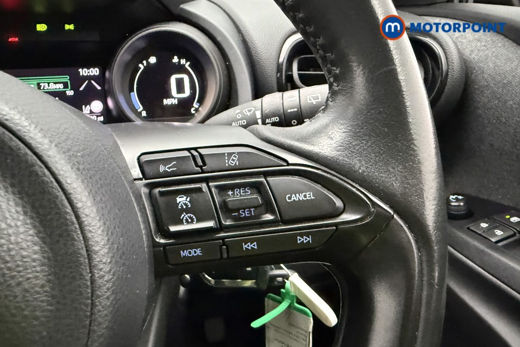 Toyota Yaris Design Automatic Petrol-Electric Hybrid Hatchback - Stock Number (1674481) - 11th supplementary image