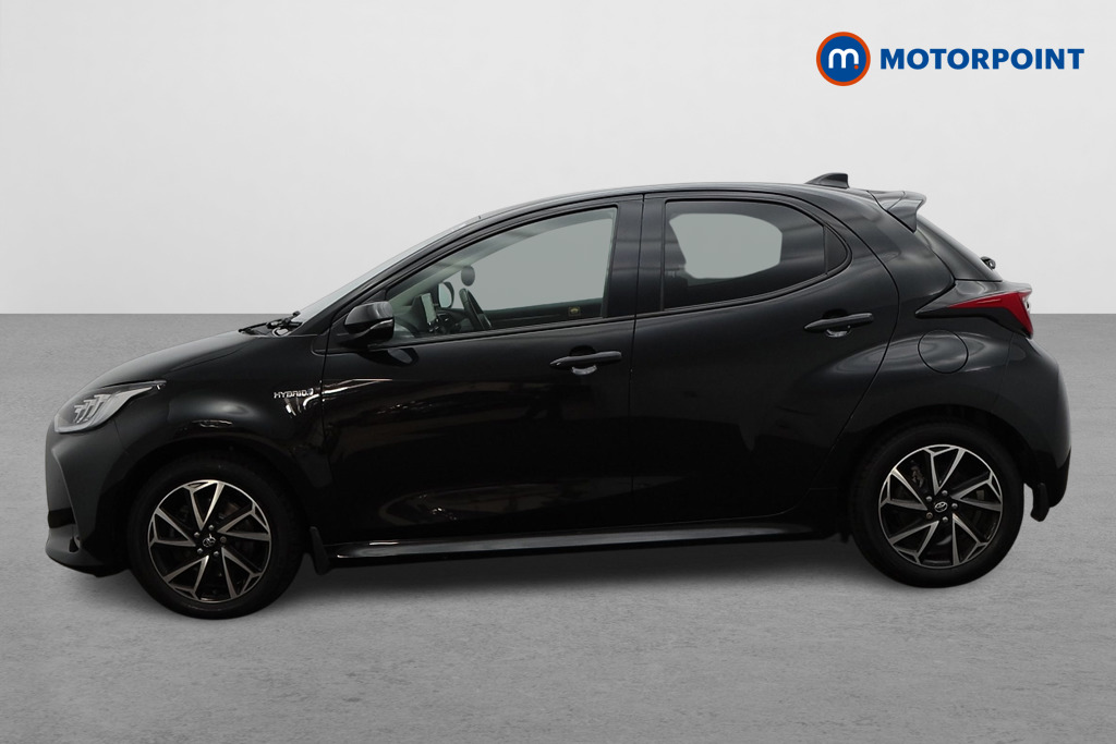 Toyota Yaris Design Automatic Petrol-Electric Hybrid Hatchback - Stock Number (1674481) - Passenger side
