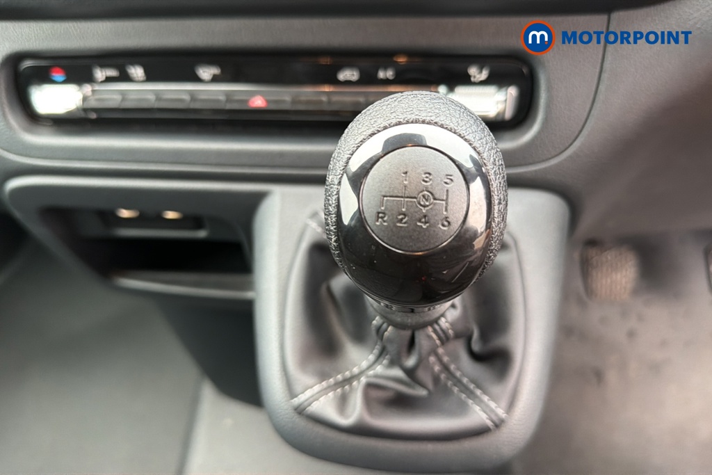 Mercedes-Benz Vito PRO Manual Diesel Panel Van - Stock Number (1676036) - 15th supplementary image