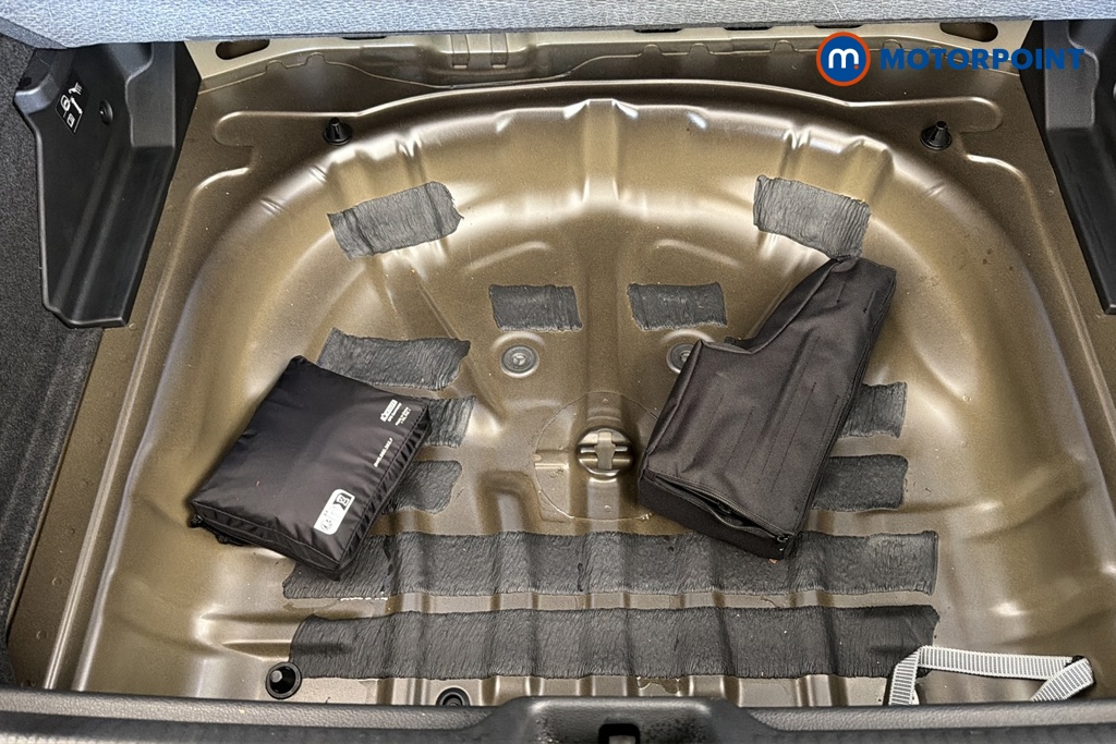 Audi Q2 S Line Manual Petrol SUV - Stock Number (1676491) - 33rd supplementary image