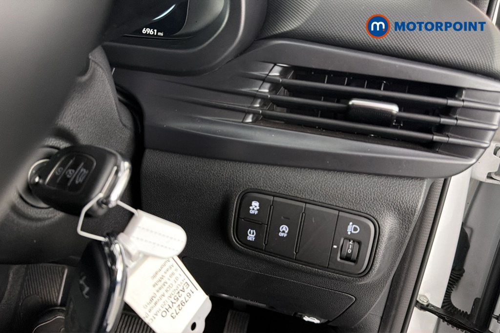 Hyundai I20 Advance Automatic Petrol Hatchback - Stock Number (1679273) - 11th supplementary image