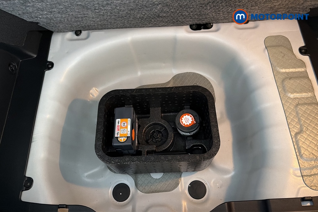 Hyundai I20 Advance Automatic Petrol Hatchback - Stock Number (1679273) - 33rd supplementary image