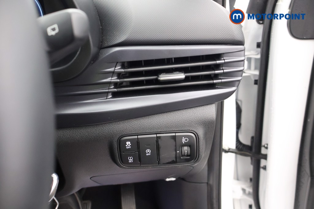 Hyundai I20 Advance Automatic Petrol Hatchback - Stock Number (1679285) - 7th supplementary image