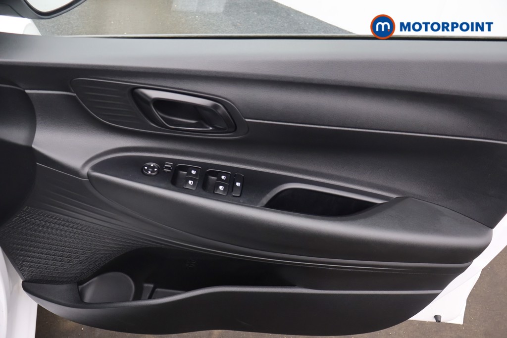 Hyundai I20 Advance Automatic Petrol Hatchback - Stock Number (1679285) - 12th supplementary image
