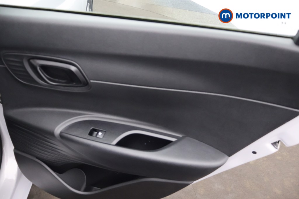Hyundai I20 Advance Automatic Petrol Hatchback - Stock Number (1679301) - 19th supplementary image