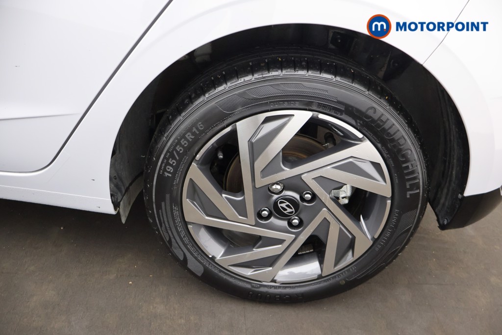 Hyundai I20 Advance Automatic Petrol Hatchback - Stock Number (1679301) - 32nd supplementary image