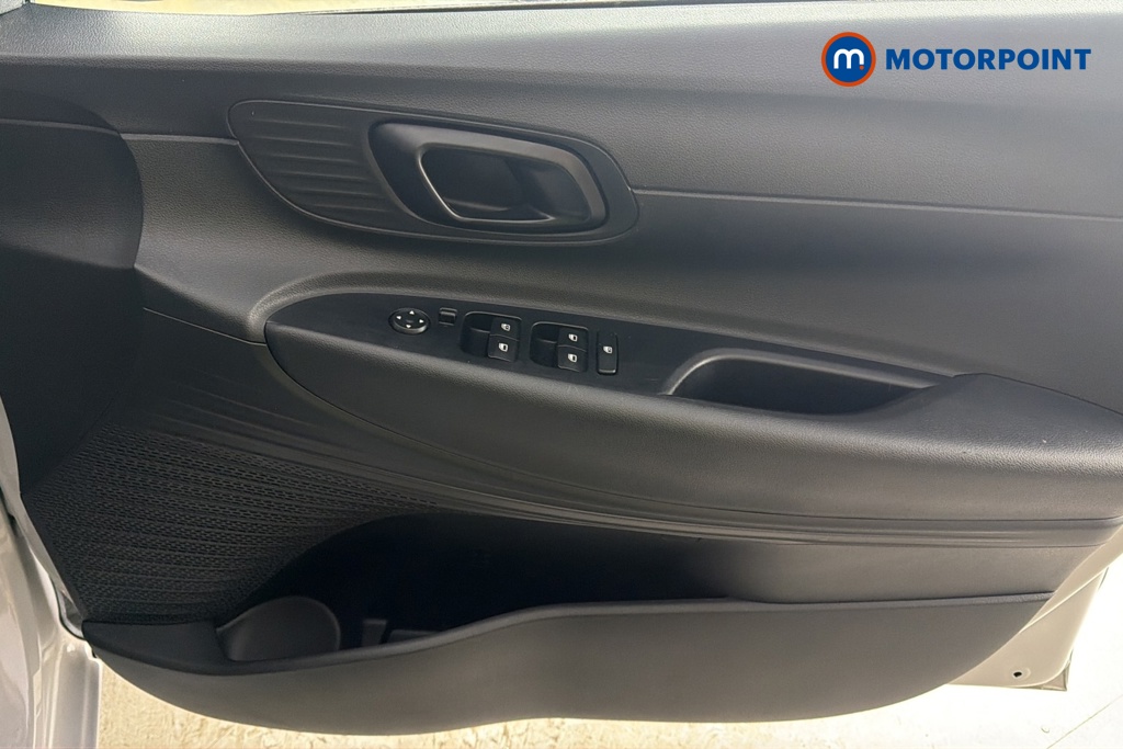 Hyundai I20 Advance Automatic Petrol Hatchback - Stock Number (1679307) - 18th supplementary image