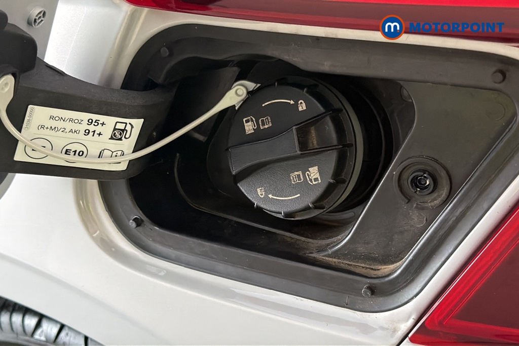 Hyundai I20 Advance Automatic Petrol Hatchback - Stock Number (1679307) - 41st supplementary image