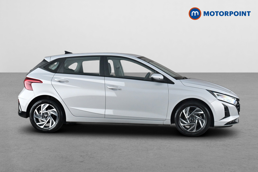 Hyundai I20 Advance Automatic Petrol Hatchback - Stock Number (1679307) - Passenger side