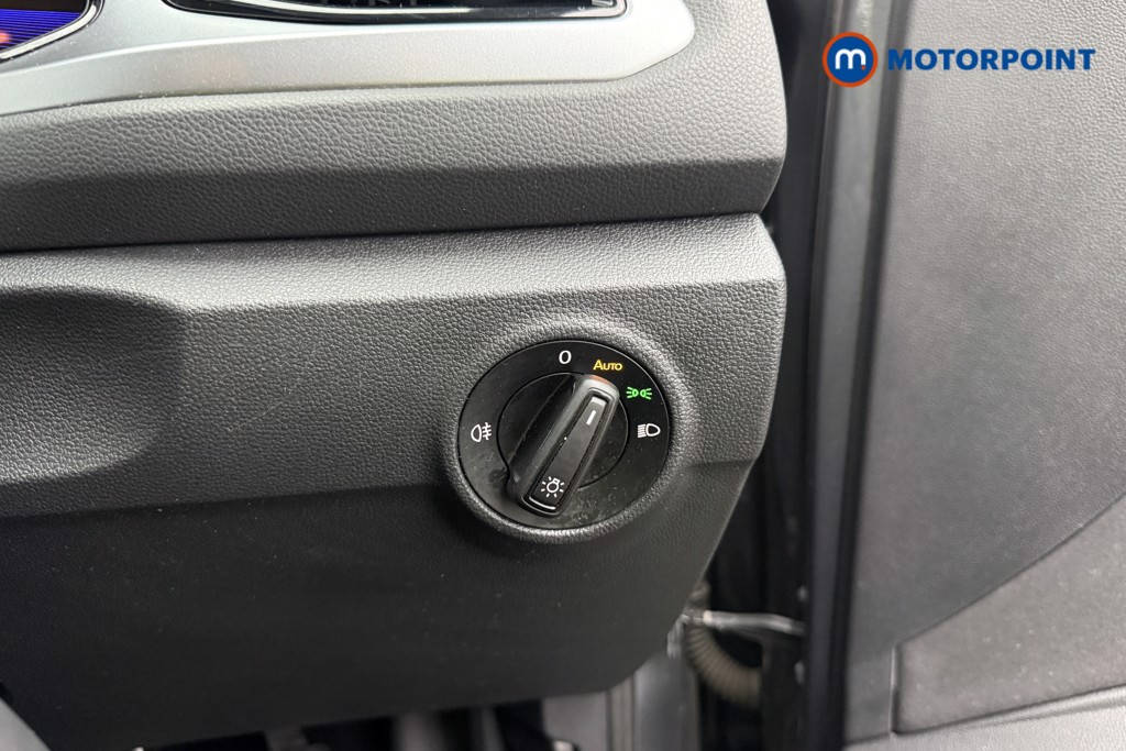 Volkswagen T-Roc Life Manual Petrol SUV - Stock Number (1679971) - 18th supplementary image