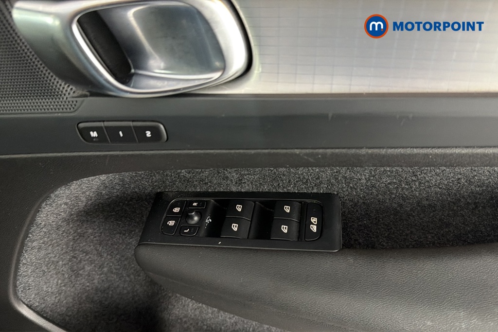 Volvo Xc40 Plus Automatic Petrol SUV - Stock Number (1681068) - 19th supplementary image