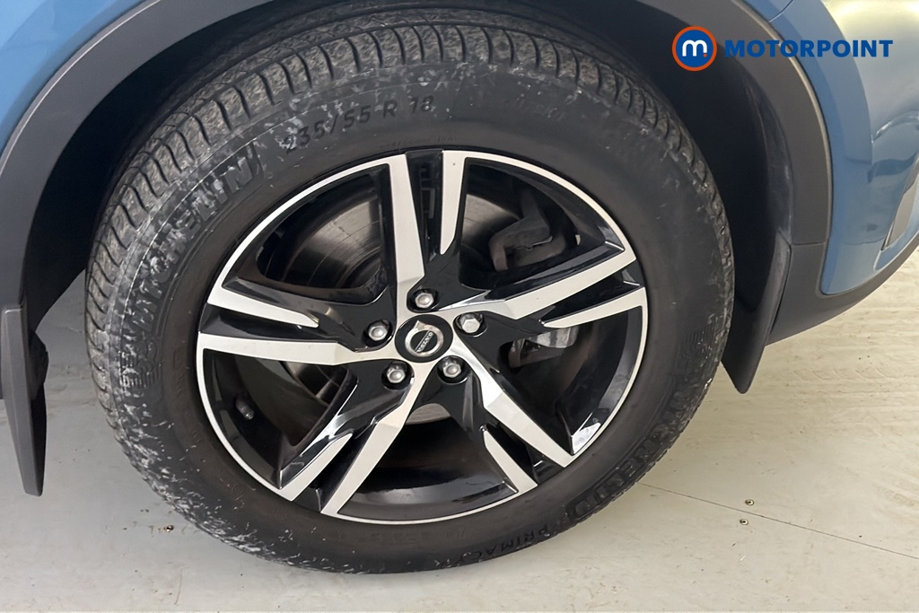 Volvo Xc40 Plus Automatic Petrol SUV - Stock Number (1681068) - 47th supplementary image